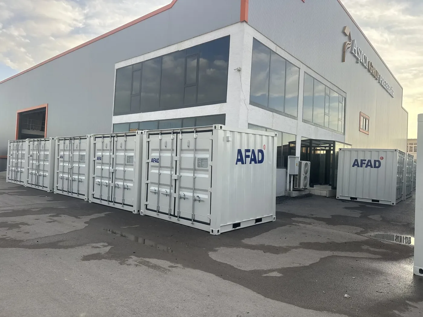 Contenedores de Búsqueda y Rescate AFAD