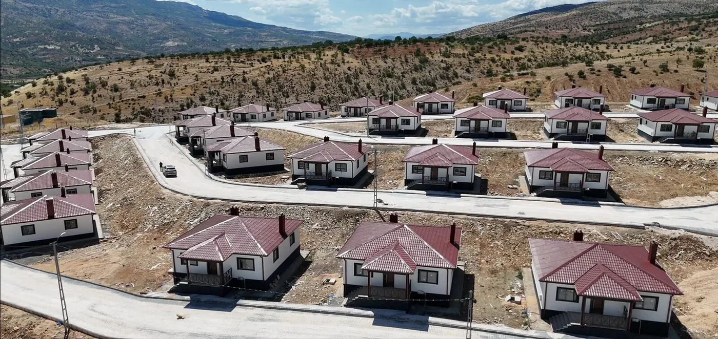 Maisons villageoises en acier léger / Kahramanmaraş, Adıyaman, Malatya / Türkiye