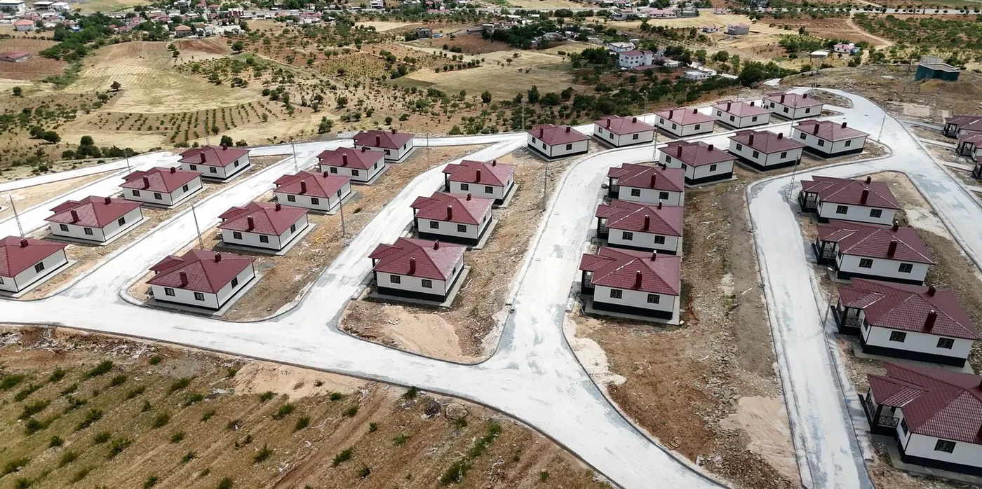 Maisons villageoises en acier léger / Kahramanmaraş, Adıyaman, Malatya / Türkiye