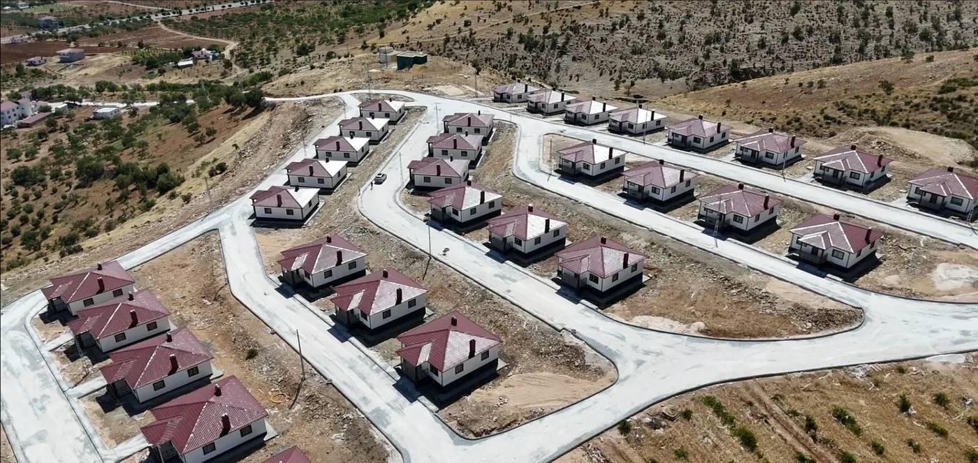 Maisons villageoises en acier léger / Kahramanmaraş, Adıyaman, Malatya / Türkiye