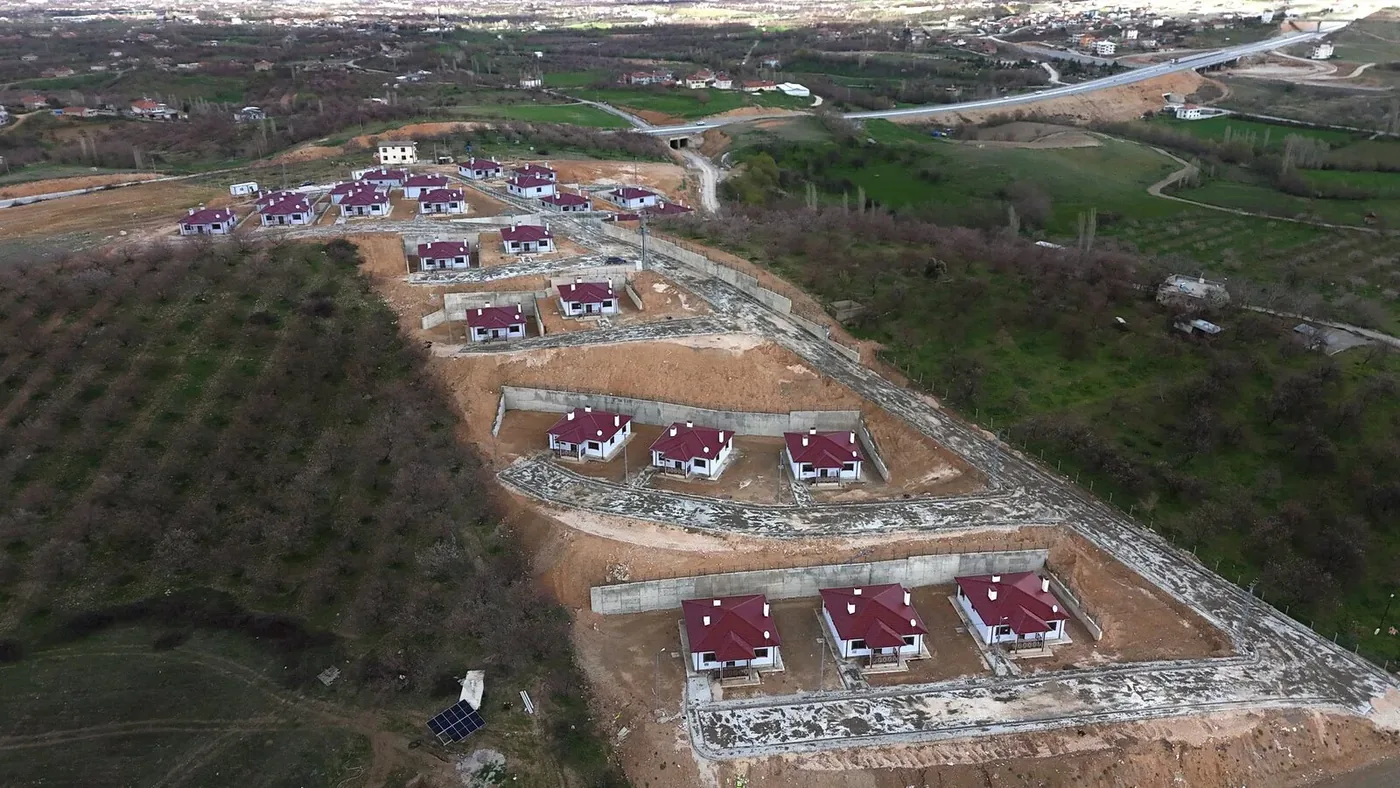 Maisons villageoises en acier léger / Kahramanmaraş, Adıyaman, Malatya / Türkiye