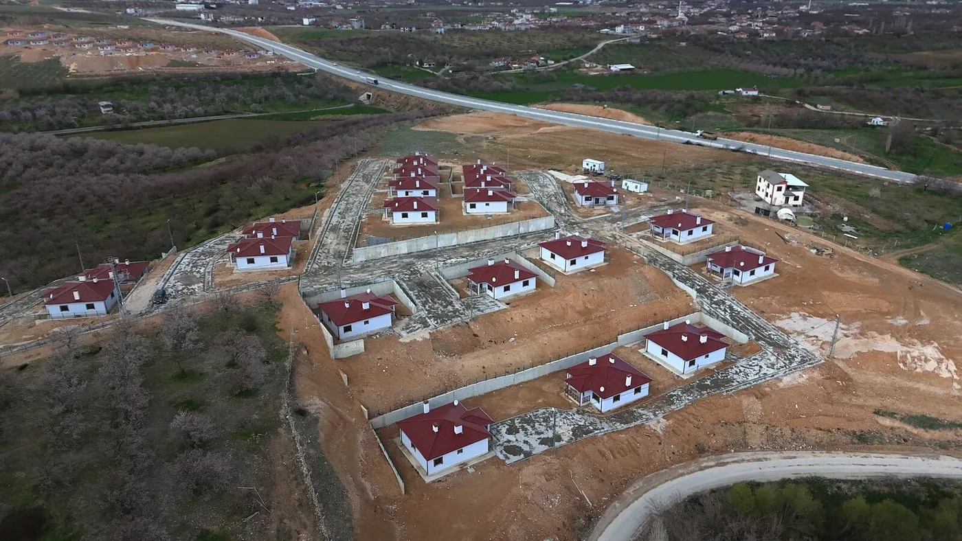 Maisons villageoises en acier léger / Kahramanmaraş, Adıyaman, Malatya / Türkiye