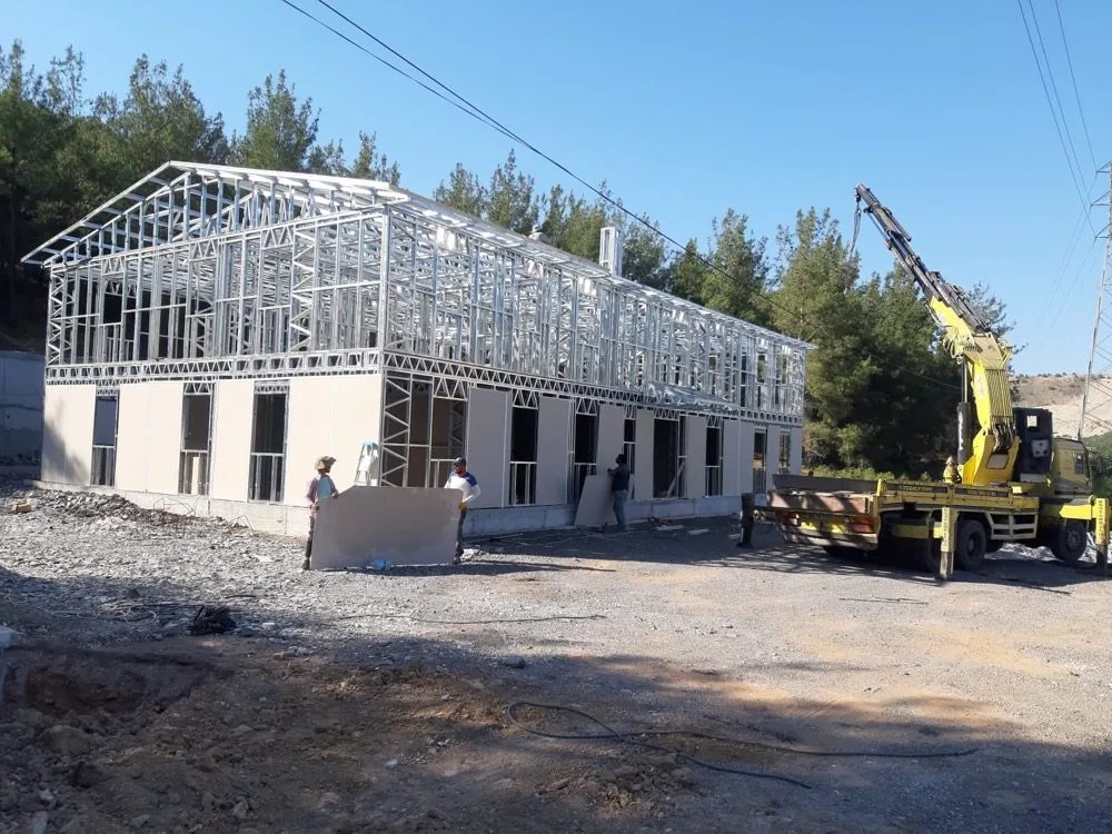 Hafif Çelik Yurt Binası